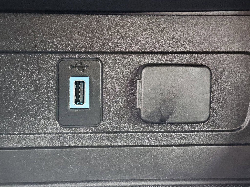 Used 2019 Ford Escape SE image 12