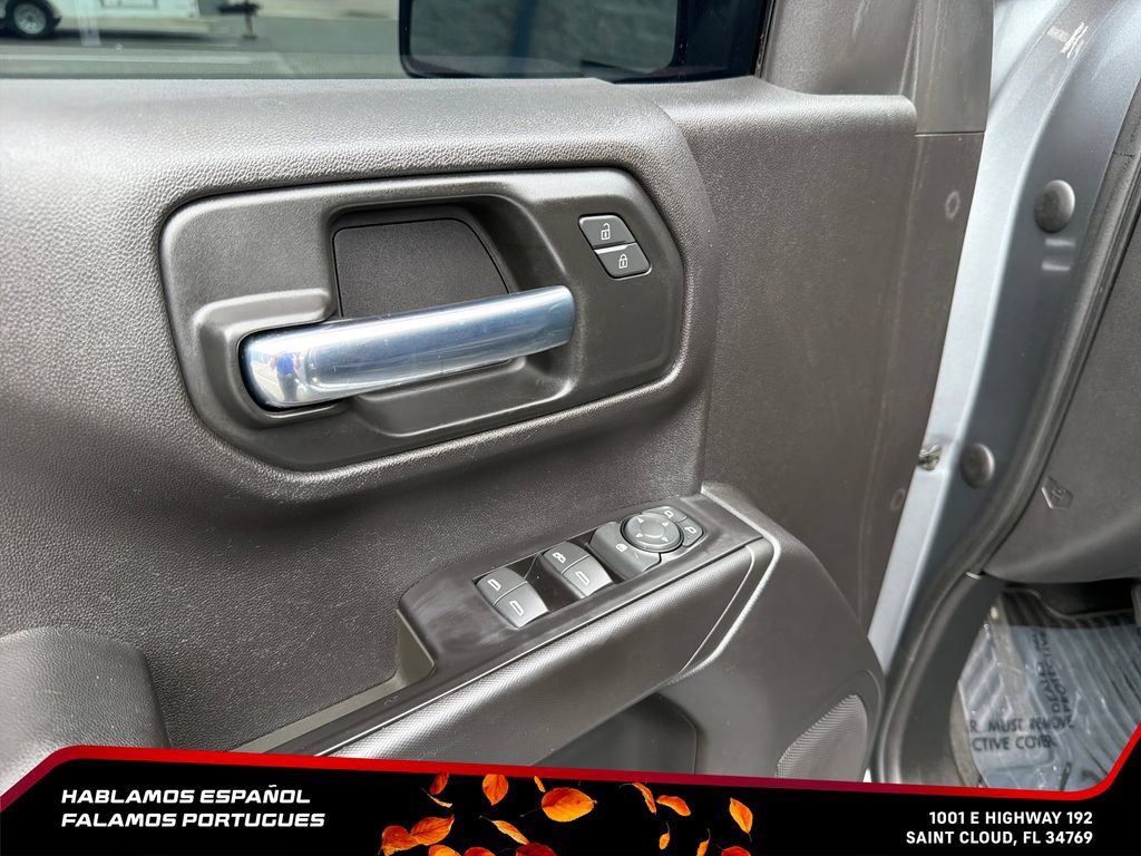 Used 2020 Chevrolet Silverado 1500 Custom w/ Custom Value Package RWD image 11