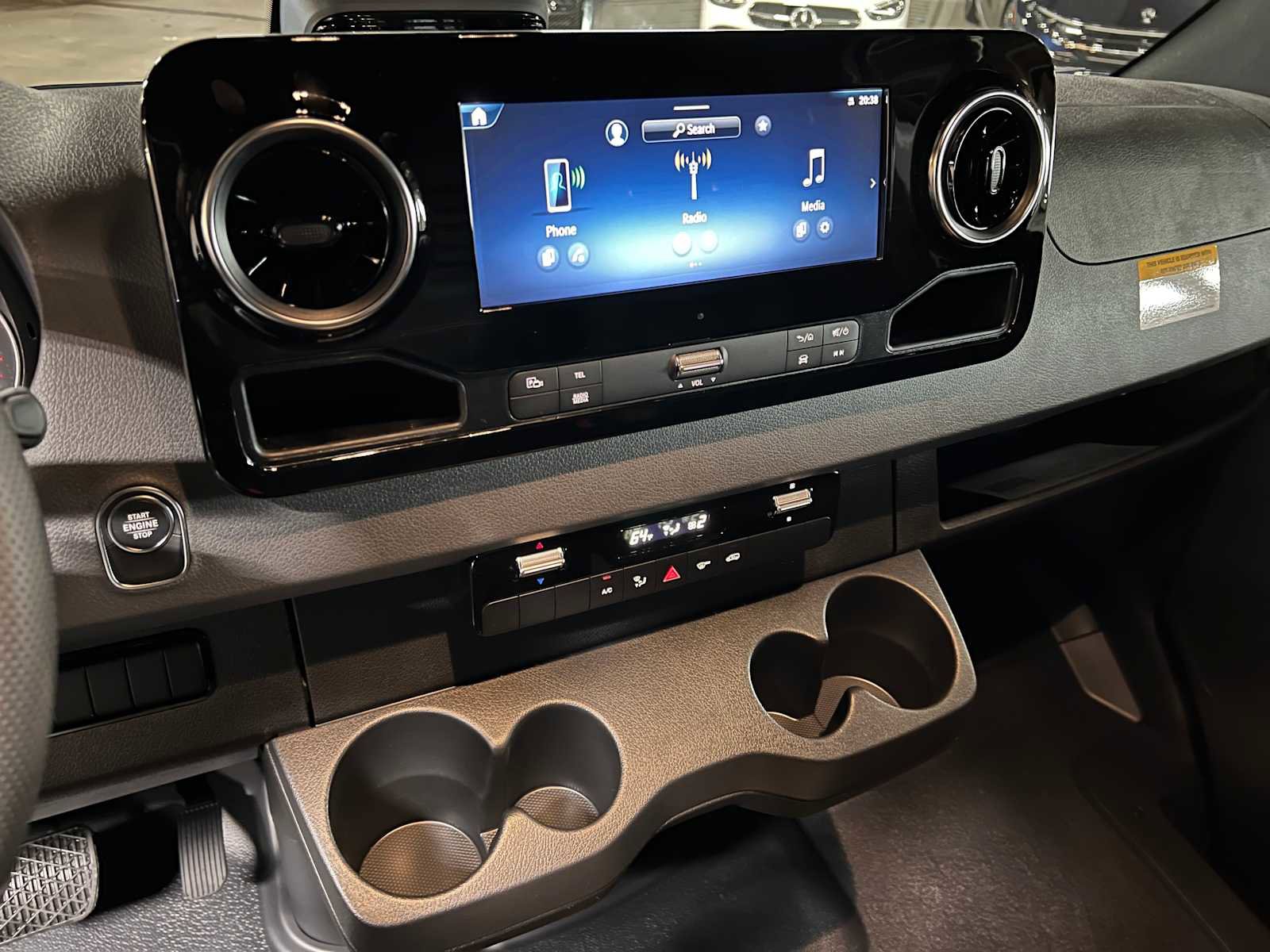 Used 2025 Mercedes-Benz Sprinter 2500 image 30