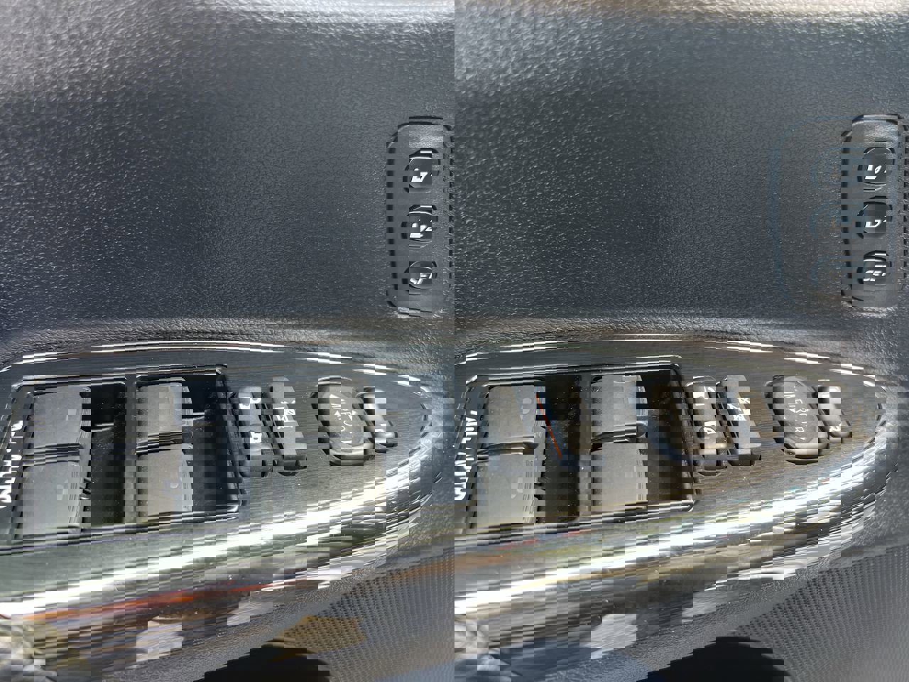 Used 2017 Toyota Avalon XLE Premium w/ Protection Package image 15