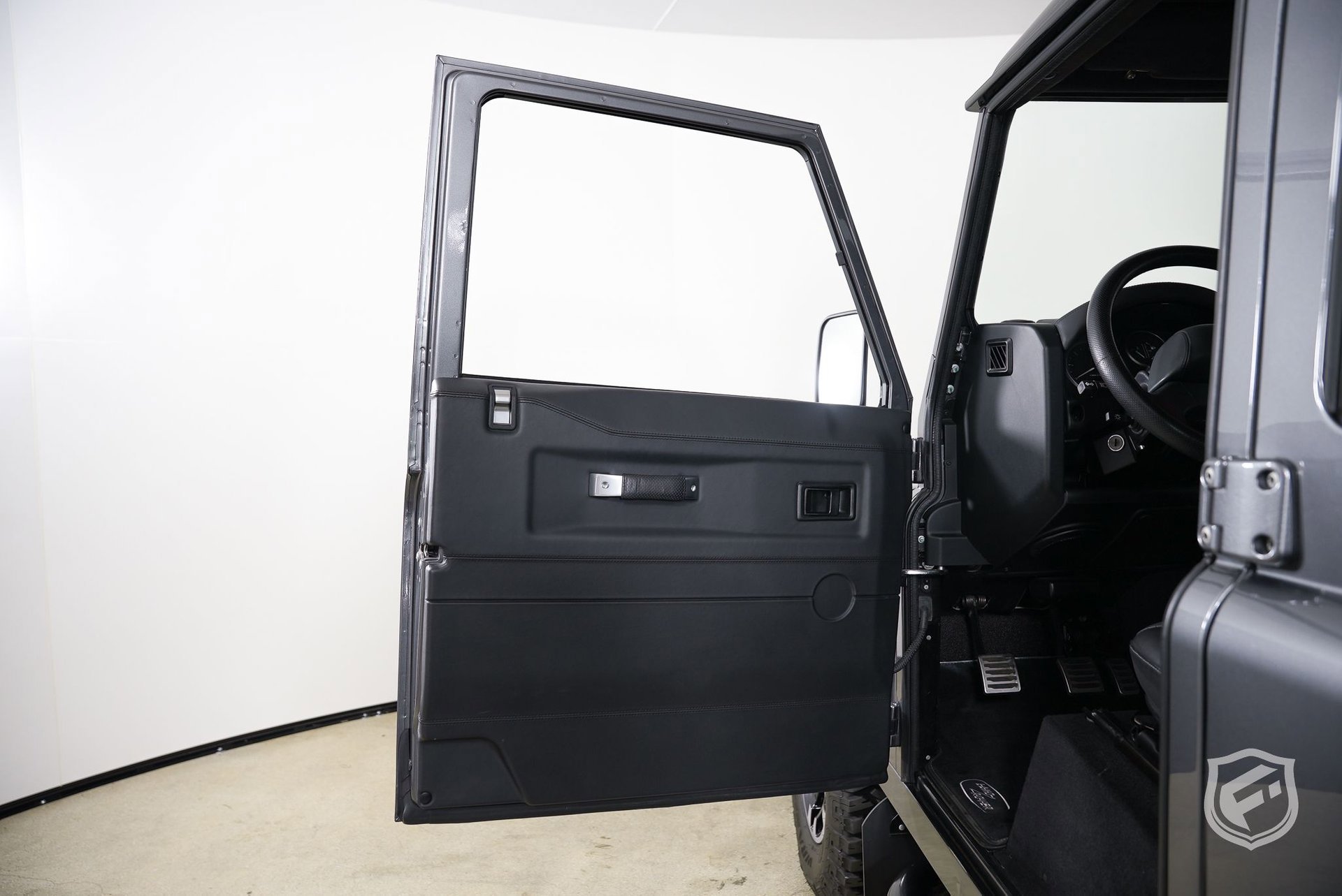 Used 1991 Land Rover Defender 110 image 13