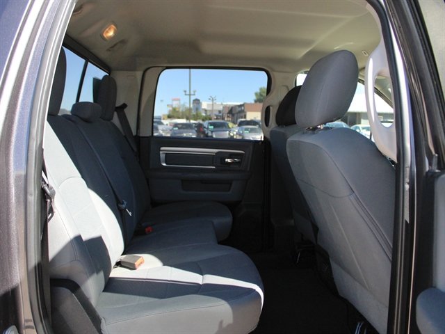 Used 2017 RAM 1500 Classic SLT AWD/4WD image 25