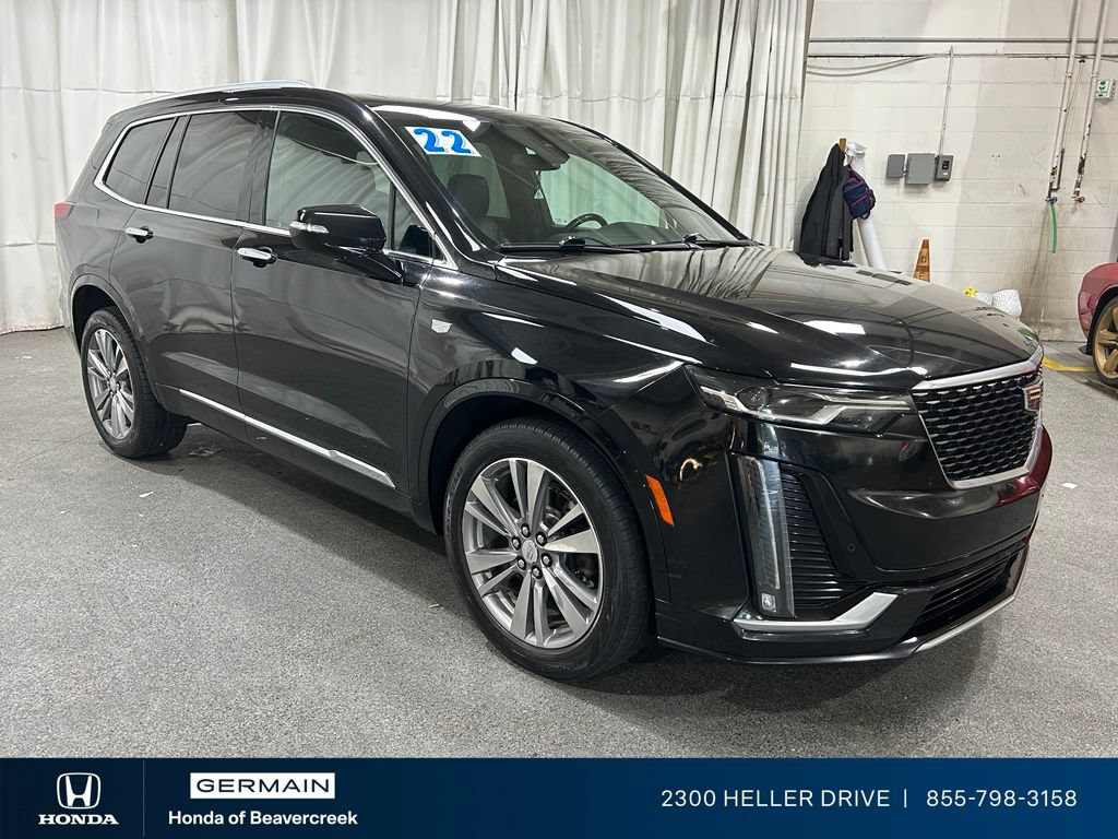 Used 2022 Cadillac XT6 Premium Luxury AWD/4WD image 2