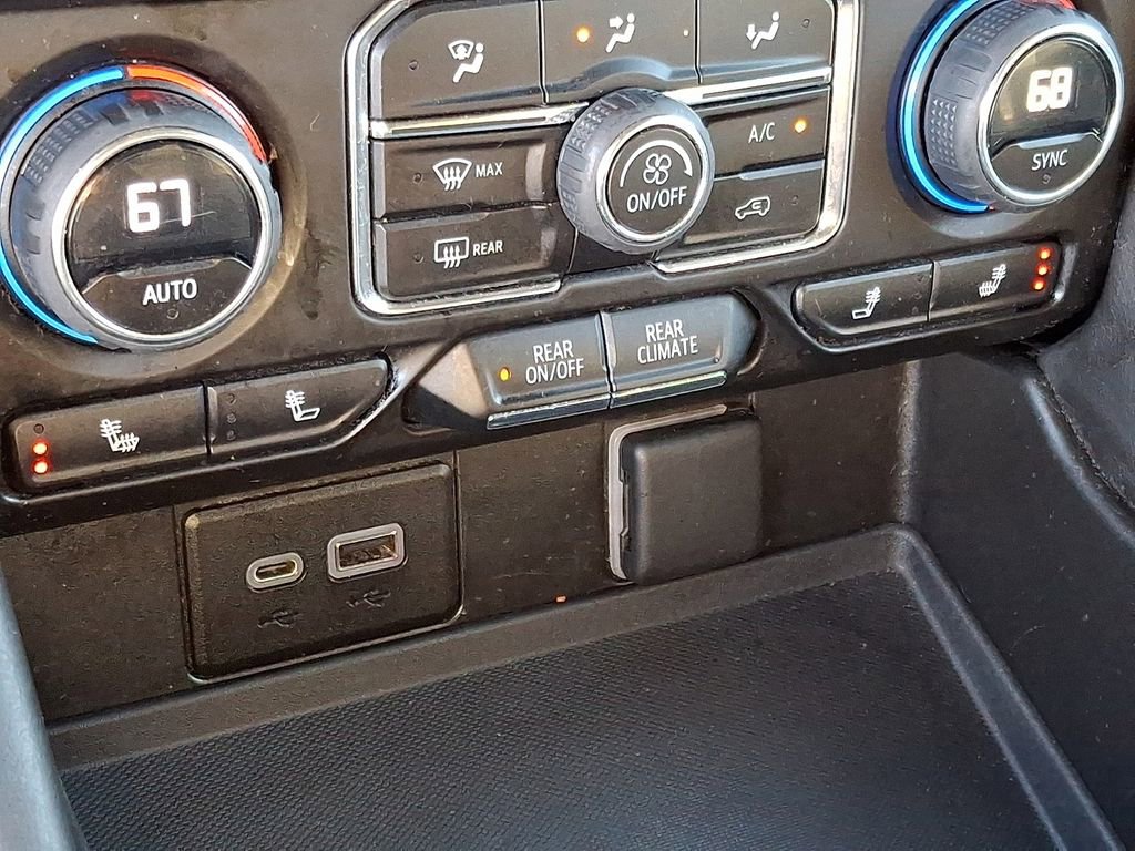 Used 2023 Chevrolet Suburban LT image 27