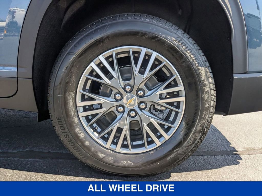 New 2026 Chevrolet Traverse LT w/ Driver Confidence Package AWD/4WD image 10