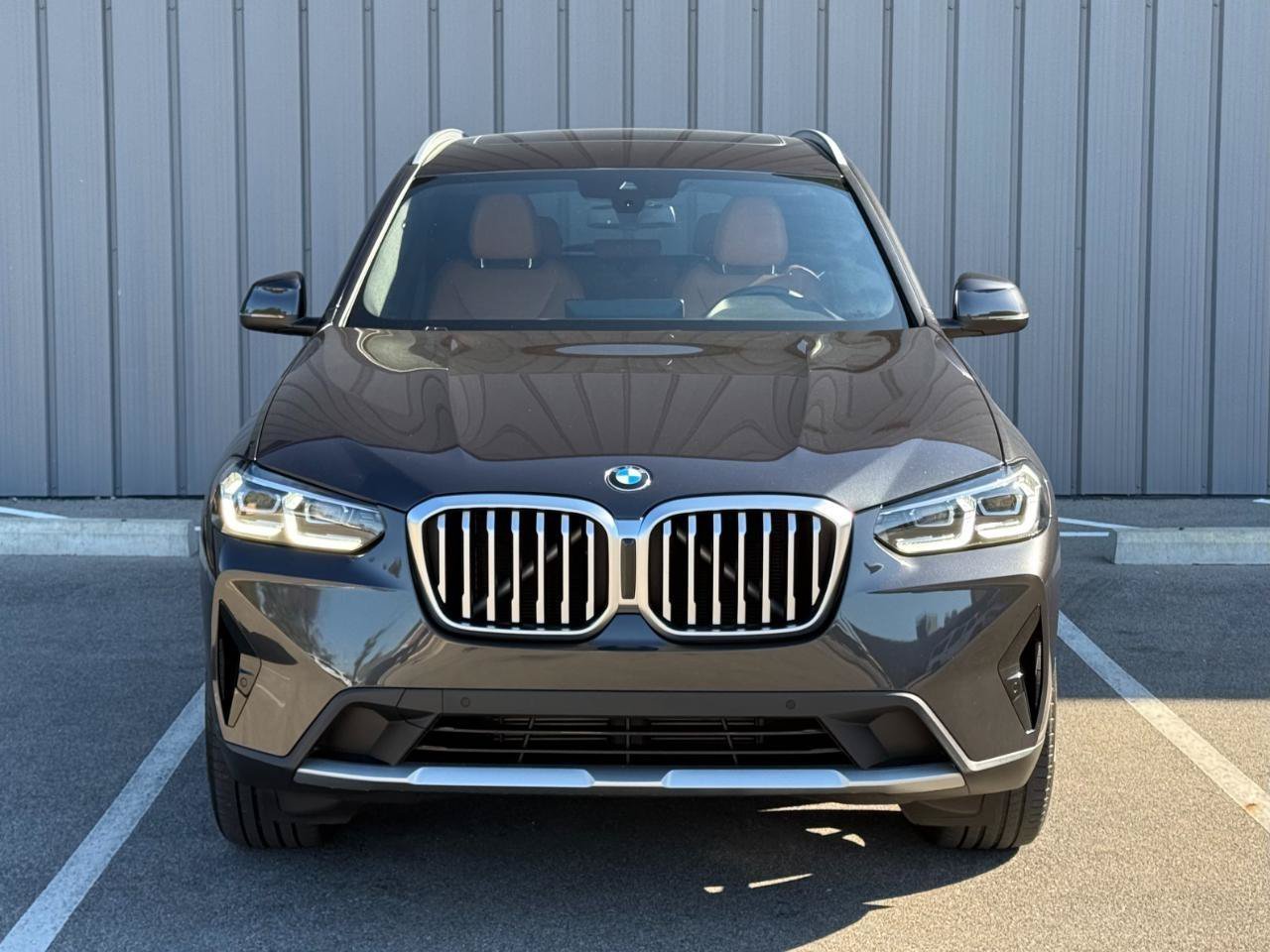 Used 2022 BMW X3 xDrive30i w/ Premium Package 2 AWD/4WD image 2