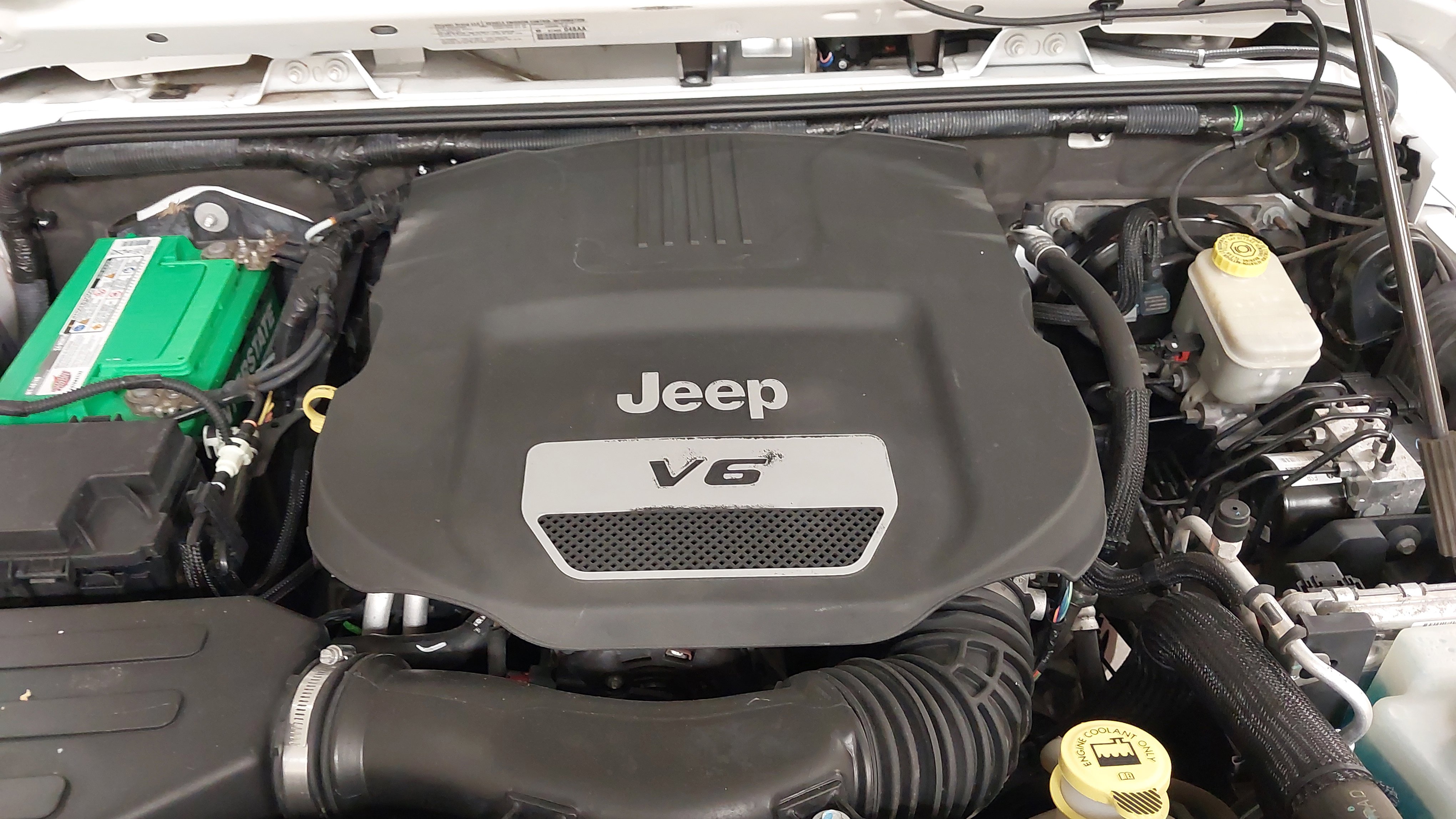 Used 2014 Jeep Wrangler Unlimited Sport w/ Quick Order Package 24S AWD/4WD image 30