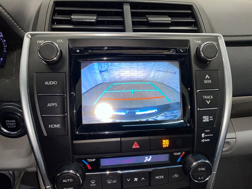 Used 2015 Toyota Camry XLE w/ Moonroof Package FWD image 23
