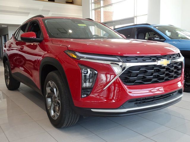 New 2026 Chevrolet Trax LT w/ Driver Confidence Package image 13