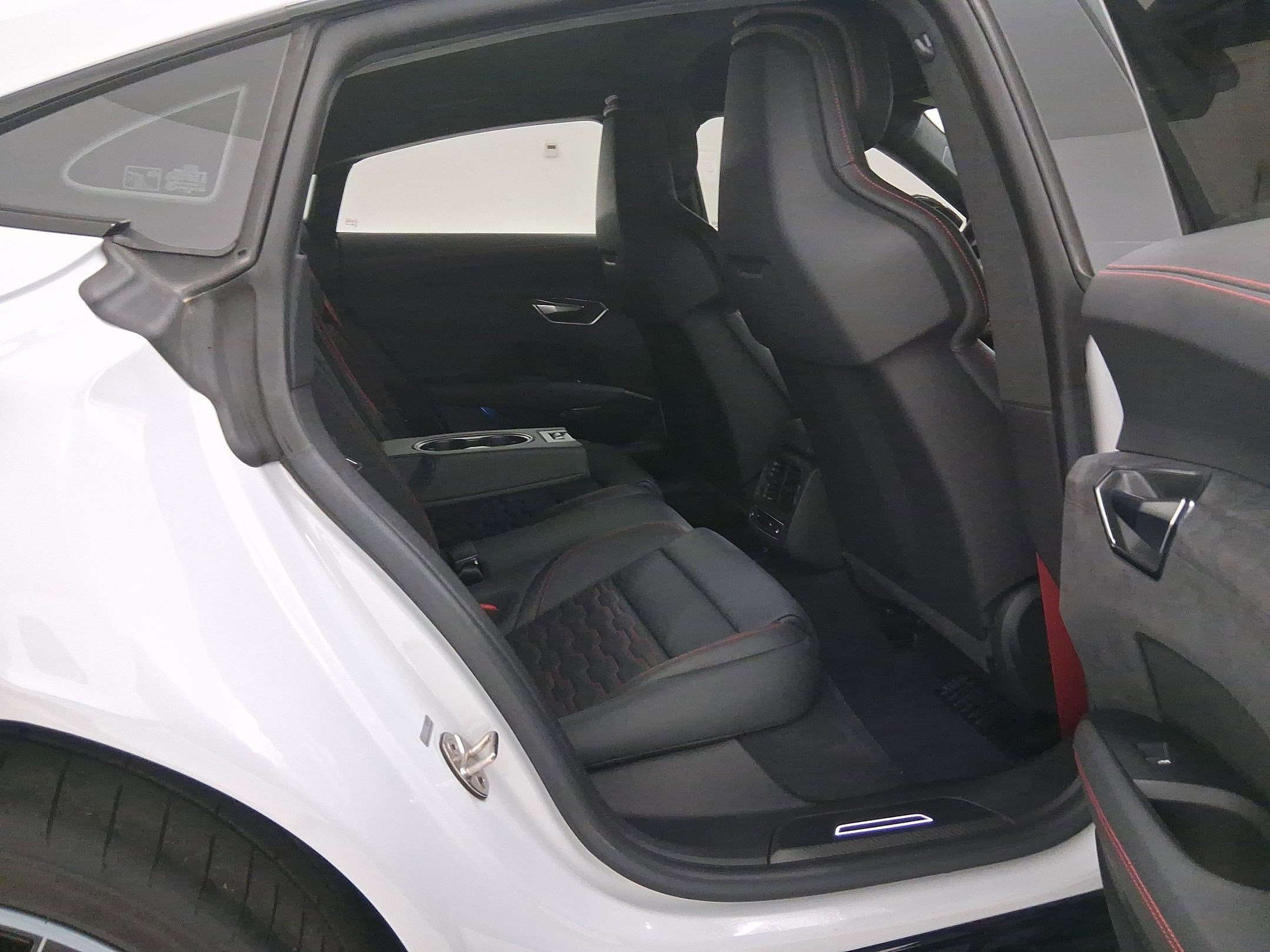 Used 2022 Audi RS e-tron GT quattro w/ Year 1 Package image 30