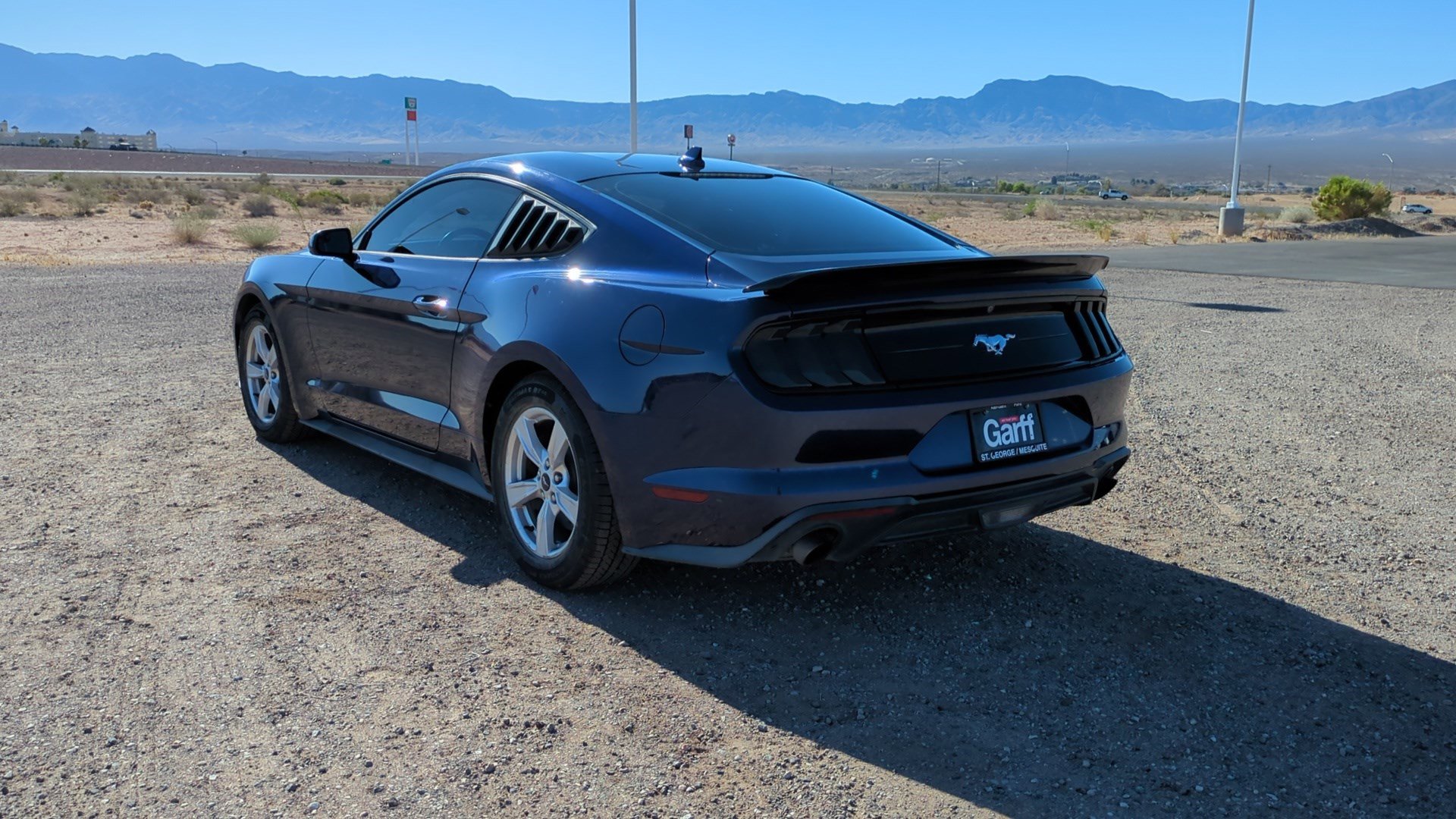 Used 2020 Ford Mustang Coupe RWD image 5