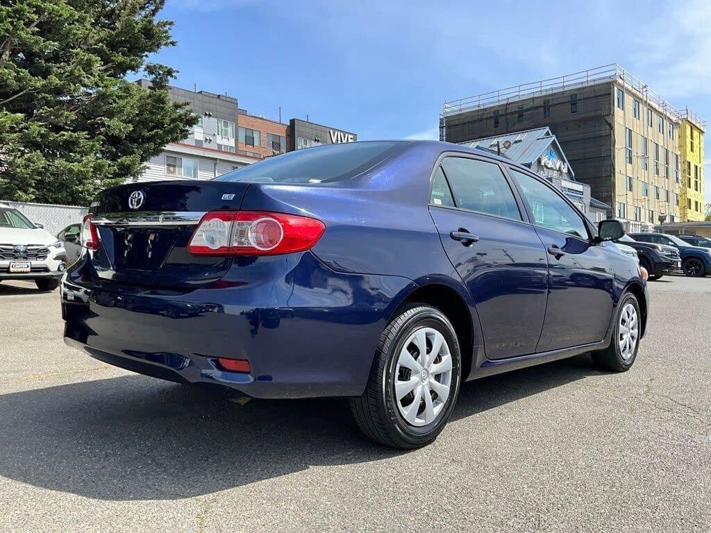 Used 2011 Toyota Corolla LE FWD image 8