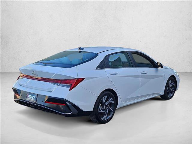 Used 2024 Hyundai Elantra Limited FWD image 5