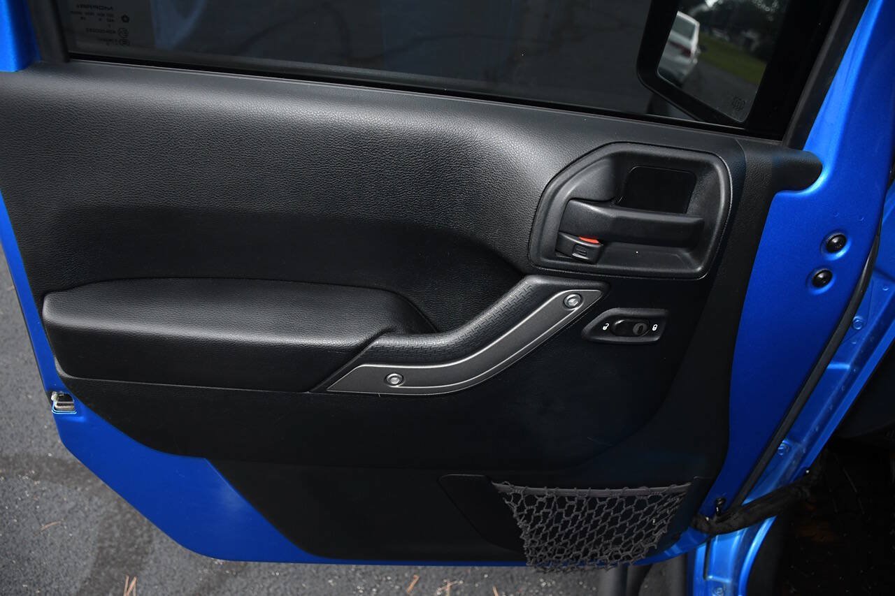 Used 2016 Jeep Wrangler Unlimited Sport AWD/4WD image 15