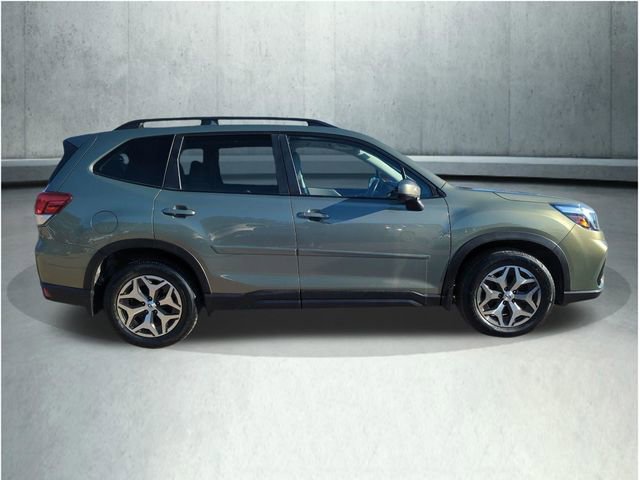 Used 2021 Subaru Forester Premium image 7