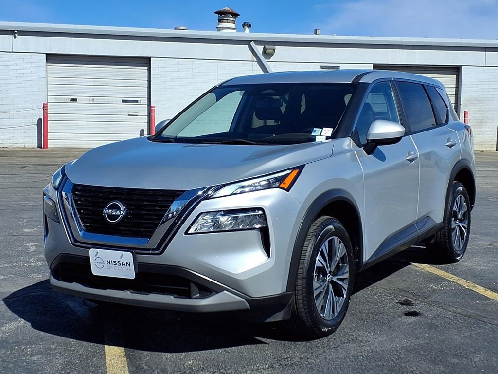 Certified 2023 Nissan Rogue SV image 2