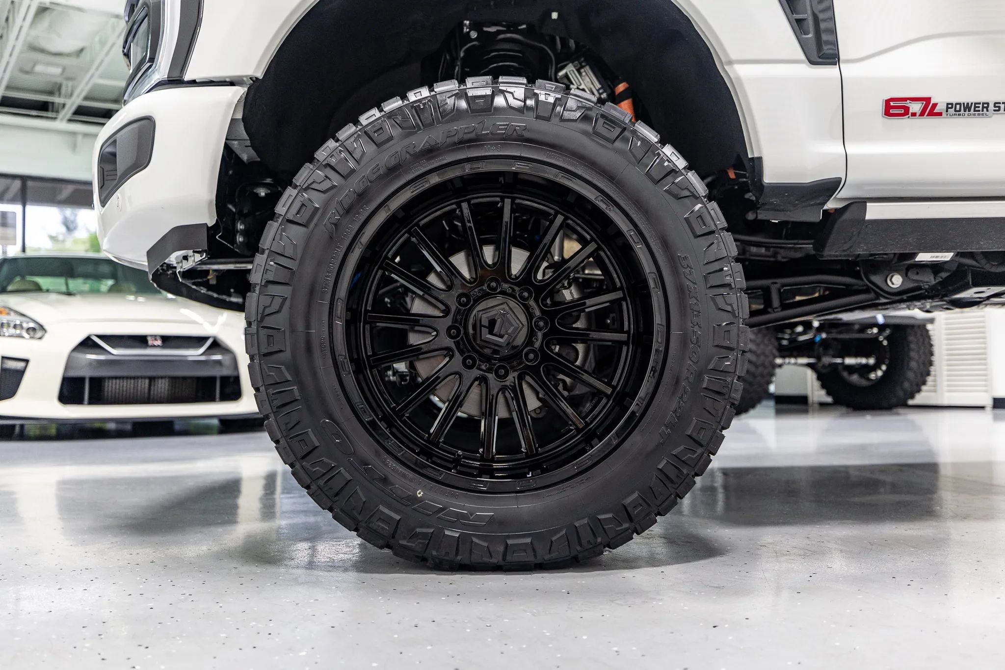 Used 2026 Ford F250 Platinum w/ Tremor Off-Road Package AWD/4WD image 9