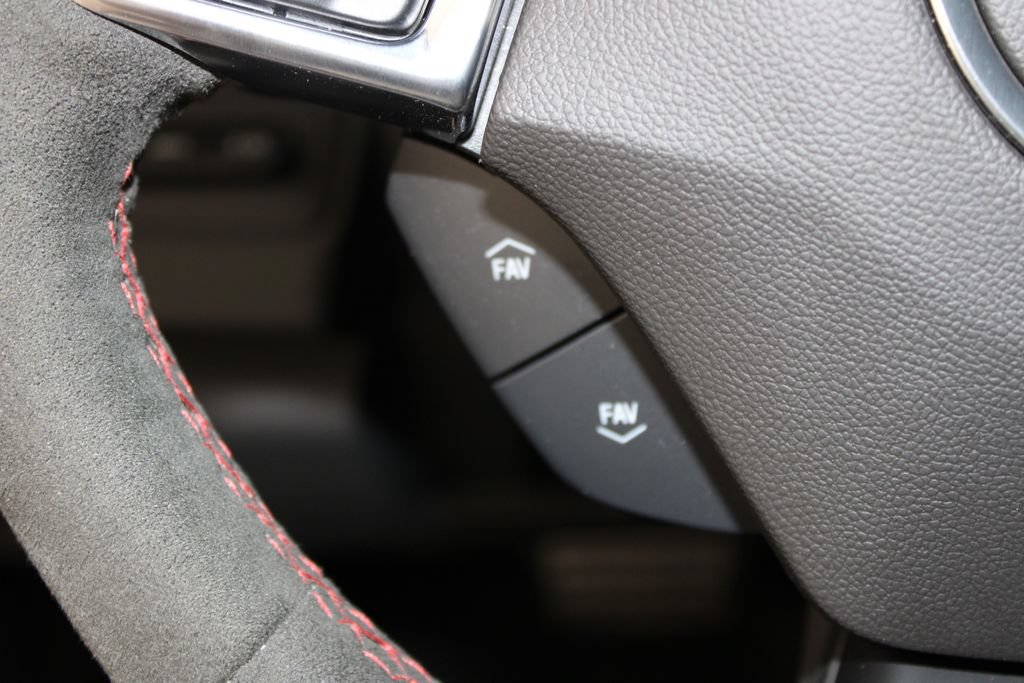 Used 2023 Chevrolet Camaro ZL1 RWD image 33