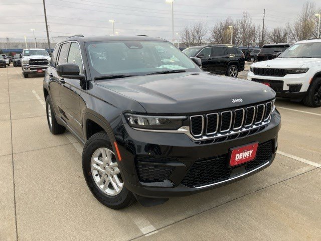 Certified 2023 Jeep Grand Cherokee Laredo w/ Luxury Tech Group I