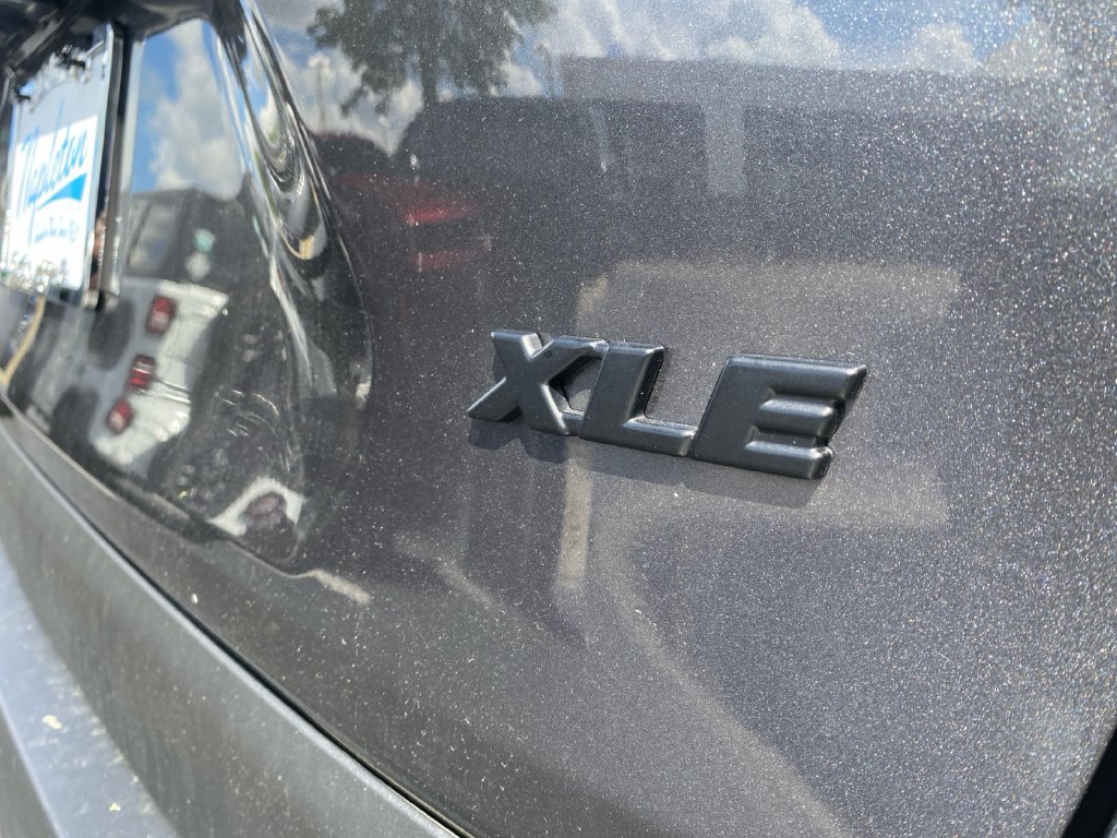Used 2025 Toyota RAV4 XLE FWD image 29