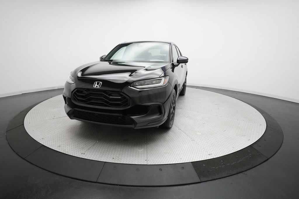 Certified 2025 Honda HR-V Sport image 32