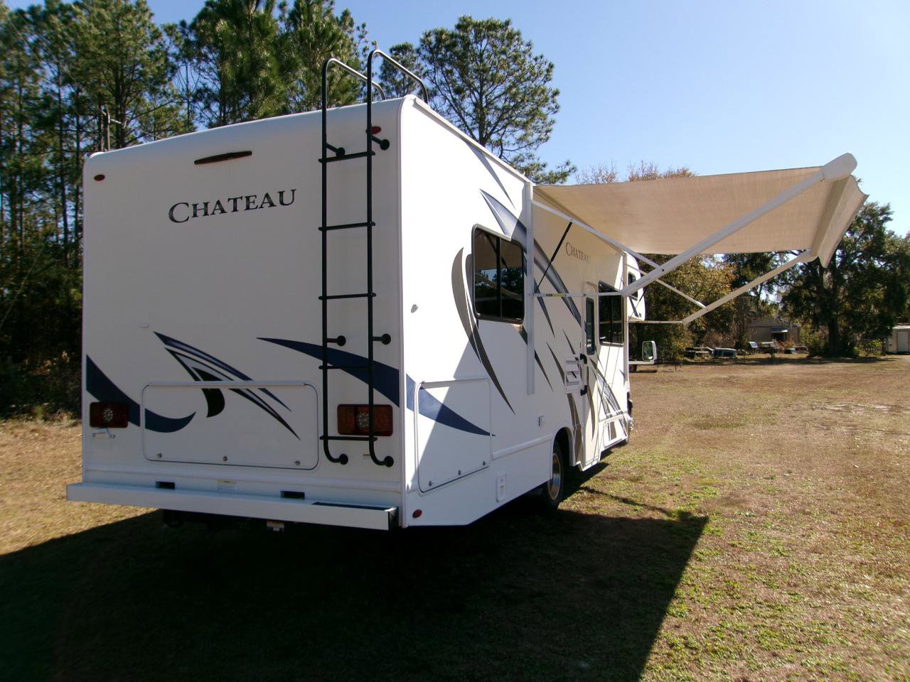 Used 2019 Chevrolet Express 4500 w/ RV Package RWD image 8