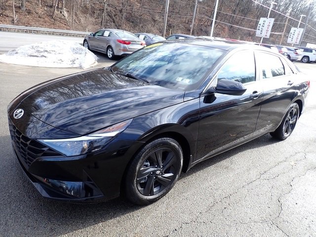 Used 2023 Hyundai Elantra SEL image 10