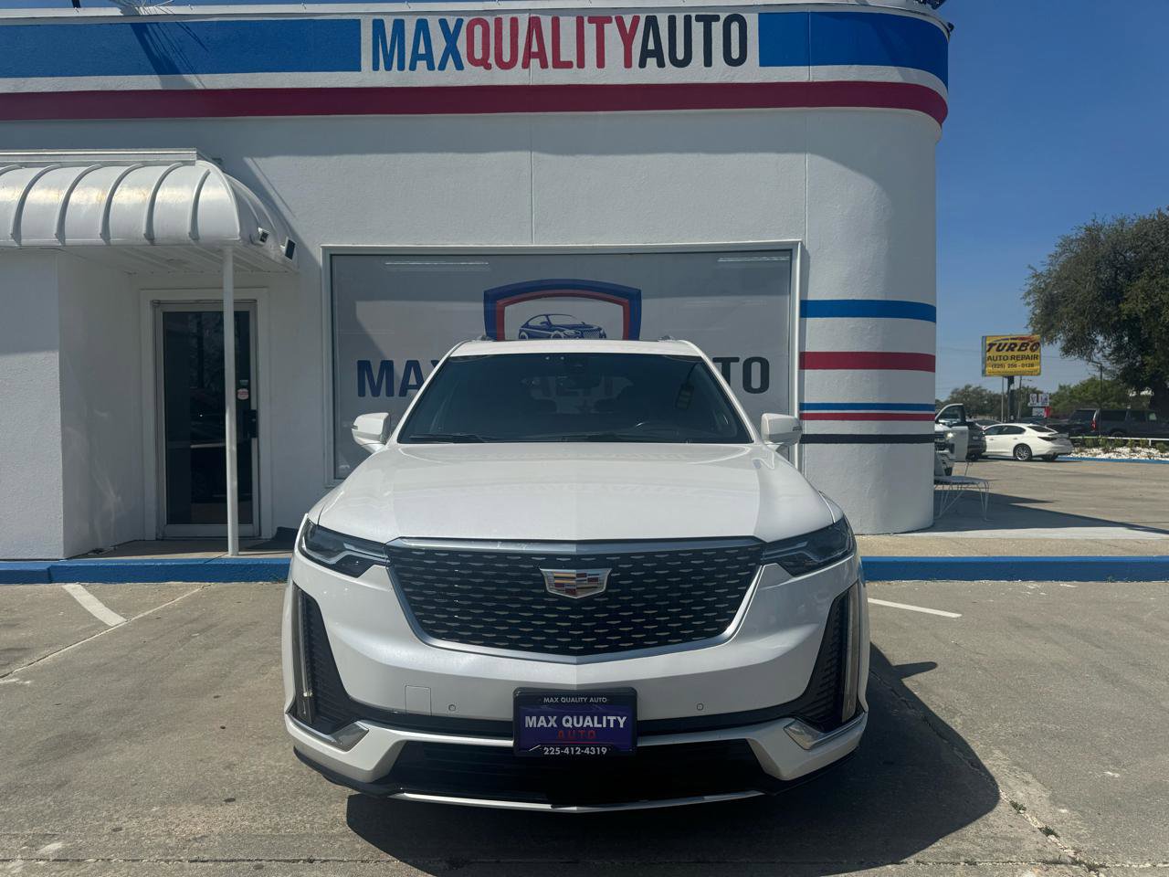 Used 2022 Cadillac XT6 Premium Luxury w/ Technology Package AWD/4WD image 9