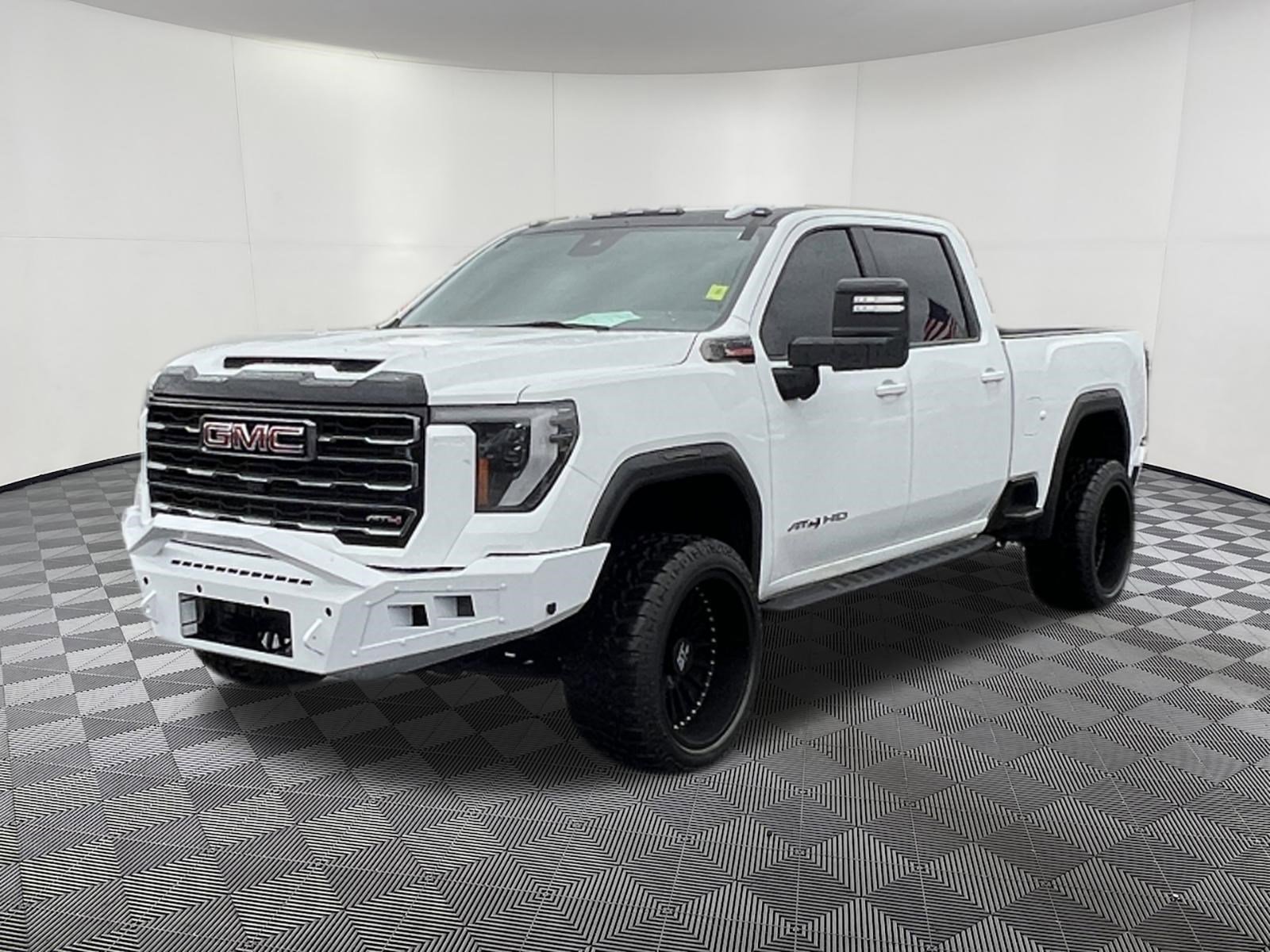 Used 2024 GMC Sierra 3500 AT4 w/ AT4 Premium Plus Package AWD/4WD image 3
