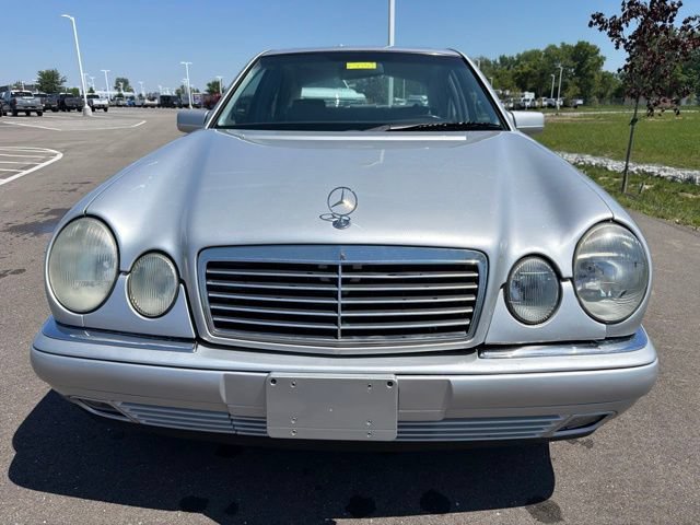 Used 1999 Mercedes-Benz E 320 4MATIC Sedan image 3
