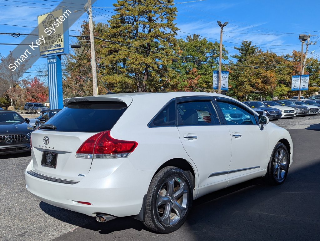 Used 2011 Toyota Venza AWD w/ Premium Pkg #2 image 9