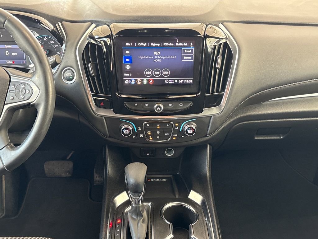 Used 2023 Chevrolet Traverse LT FWD image 23