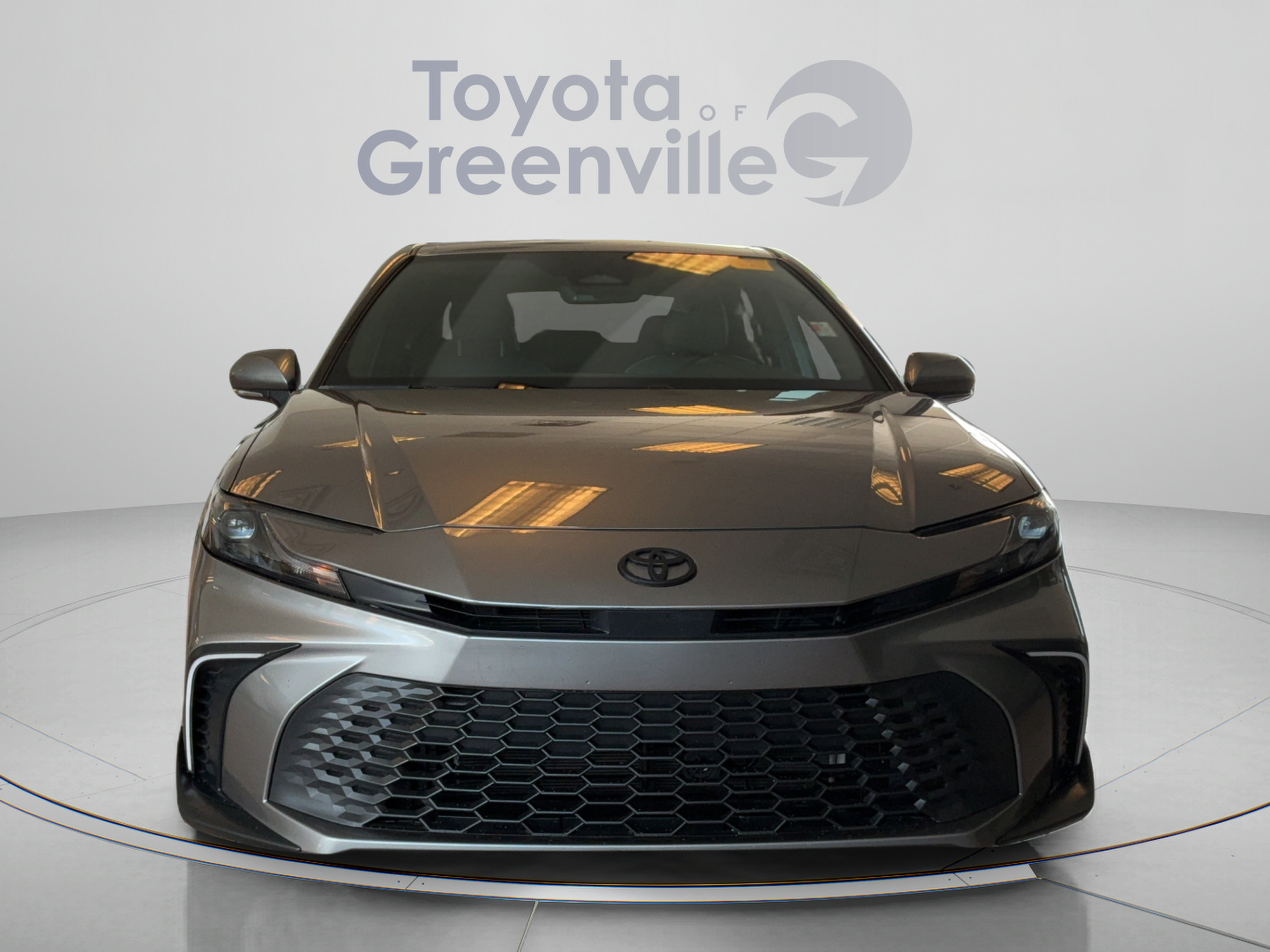 Used 2025 Toyota Camry SE w/ Convenience Package FWD image 9