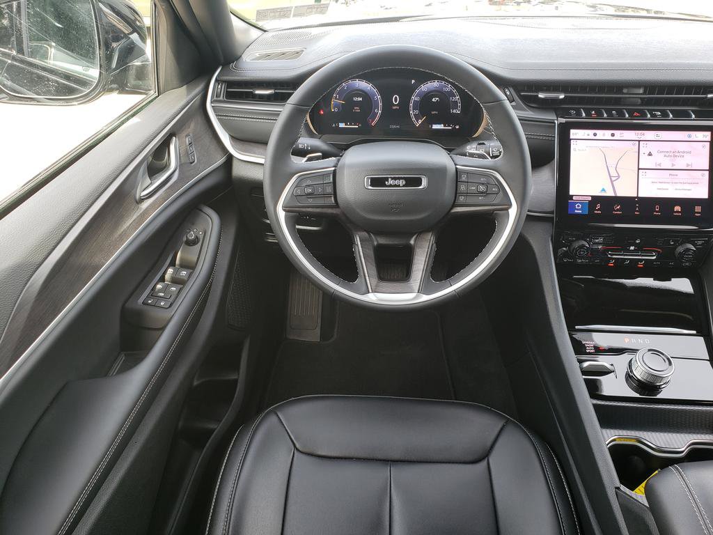 New 2025 Jeep Grand Cherokee Limited image 15