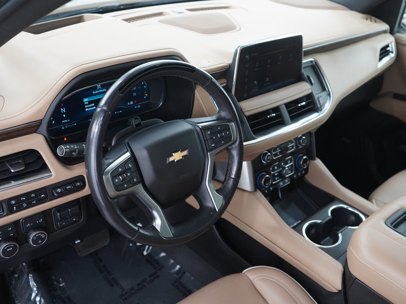 Used 2023 Chevrolet Suburban Premier w/ Advanced Technology Package AWD/4WD image 25