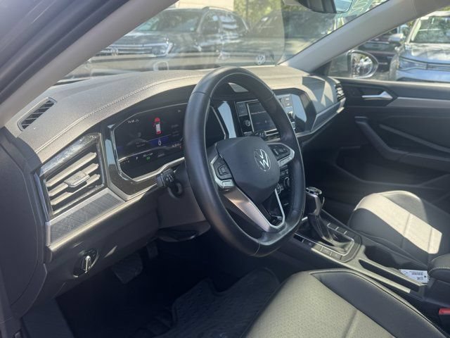 Used 2023 Volkswagen Jetta SE w/ Panoramic Sunroof Package FWD image 25