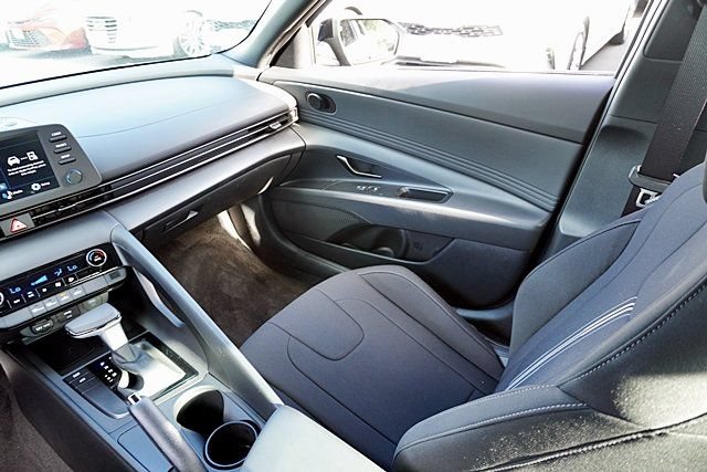 Certified 2026 Hyundai Elantra Sport FWD image 20