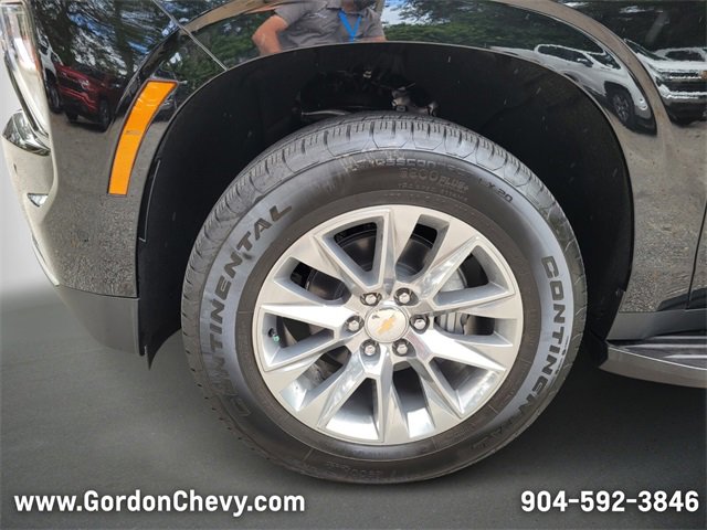 New 2025 Chevrolet Suburban Premier image 13