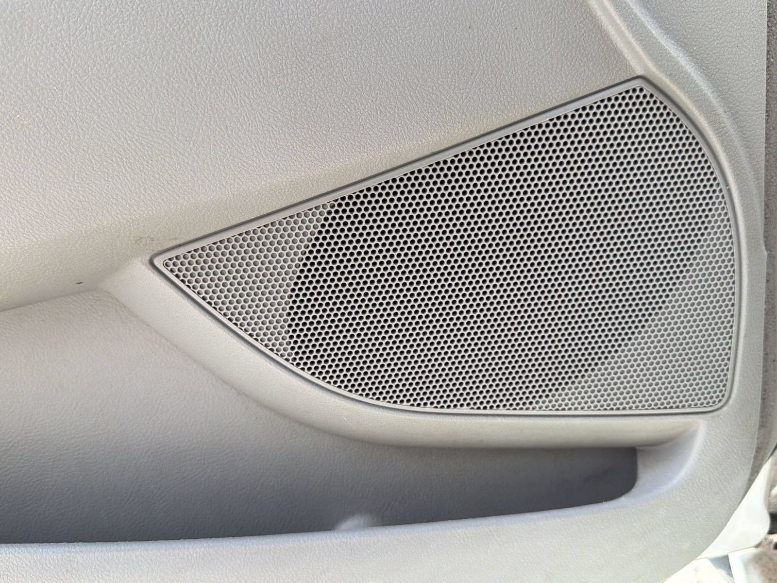 Used 2011 Toyota Camry LE FWD image 22
