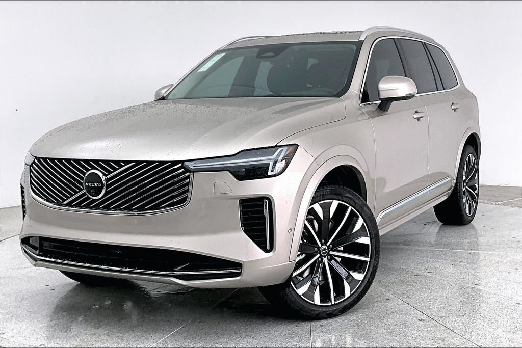 New 2026 Volvo XC90 B5 Plus AWD/4WD image 2