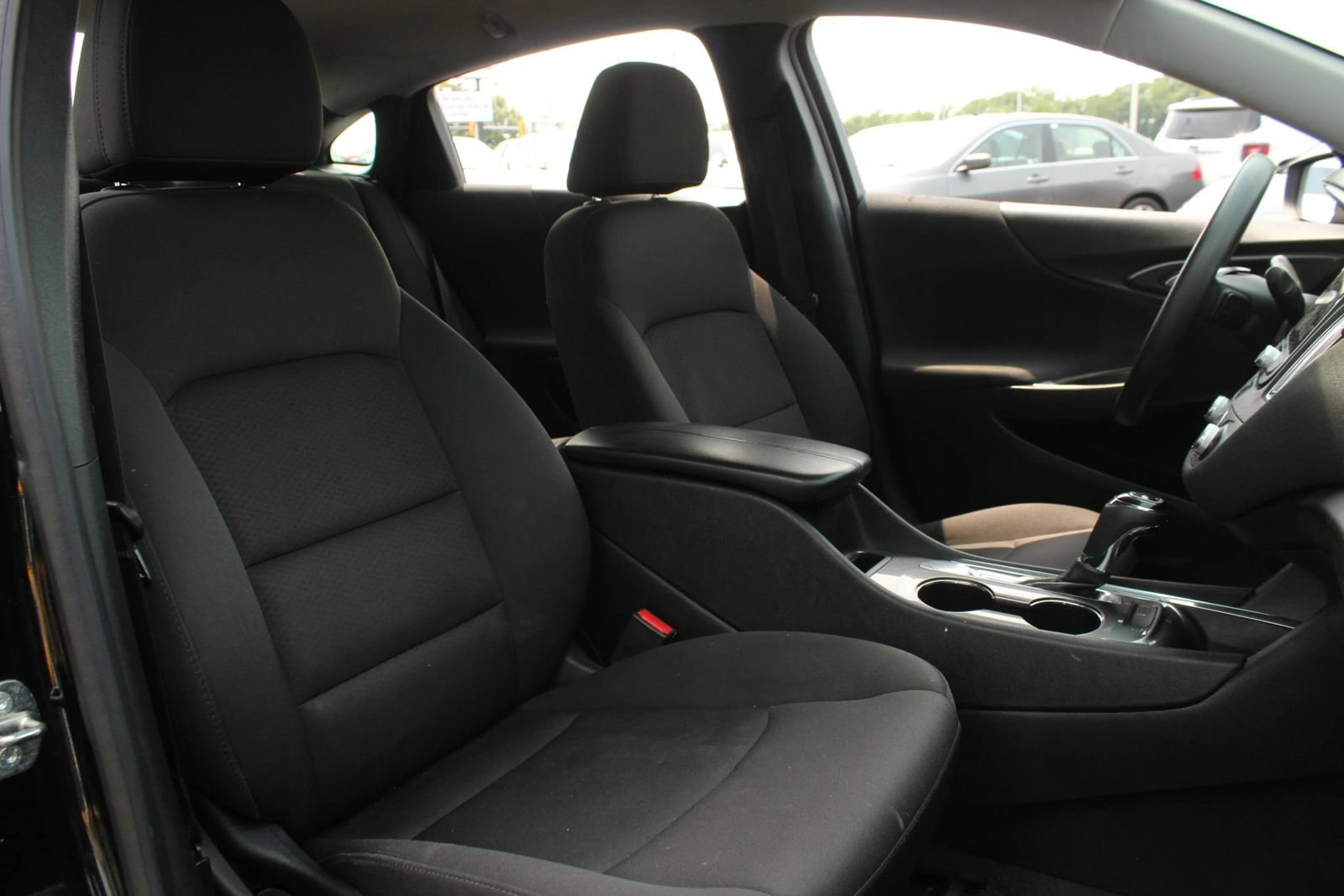 Used 2019 Chevrolet Malibu LT FWD image 23