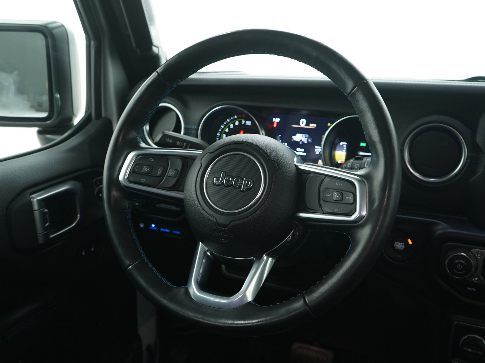 Used 2022 Jeep Wrangler Unlimited Rubicon 4xe w/ Cold Weather Group image 16