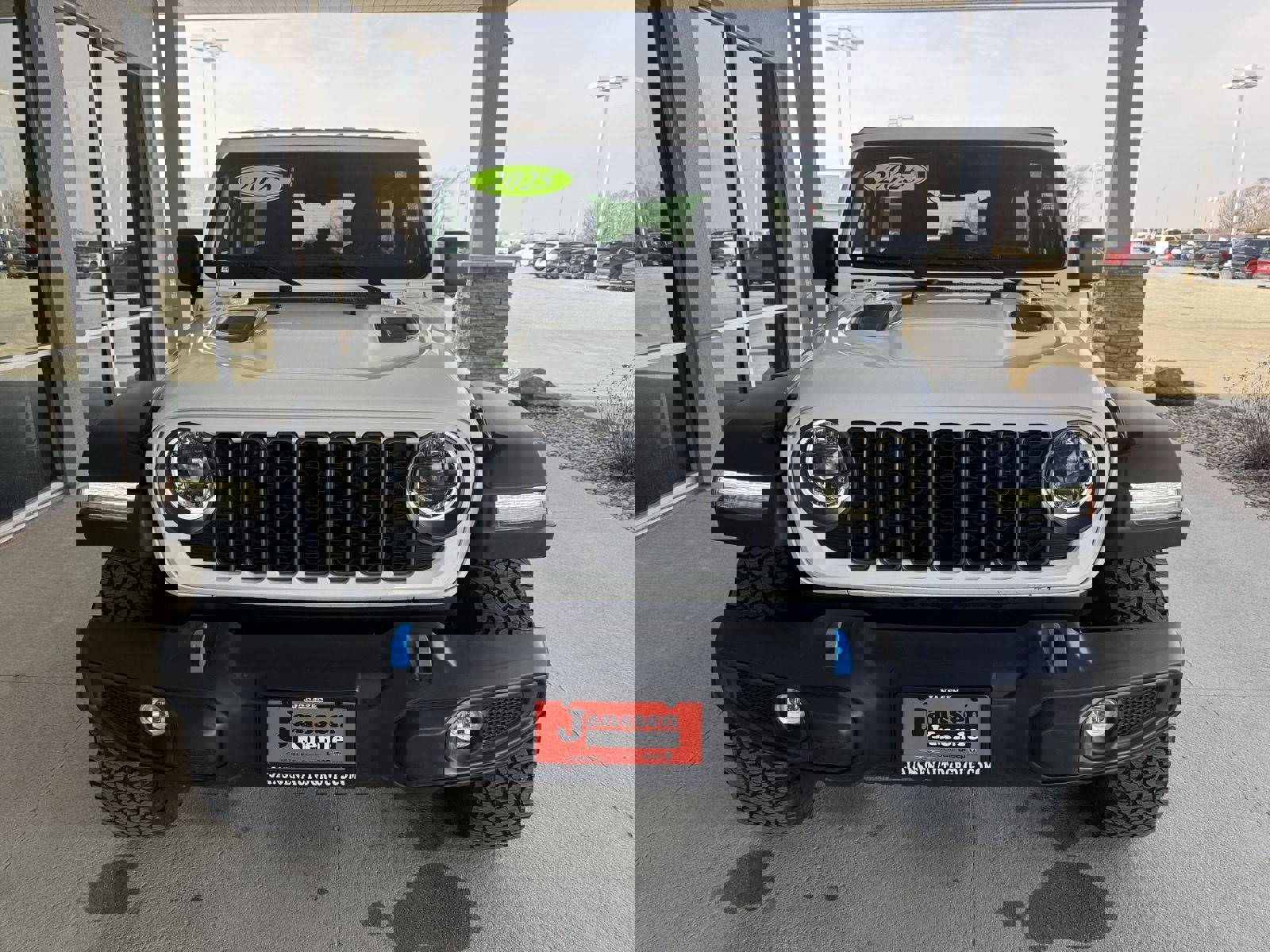 Used 2025 Jeep Wrangler Unlimited Rubicon 4xe image 2