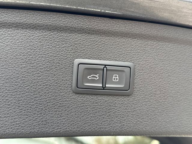 Used 2018 Audi SQ5 Premium Plus image 29