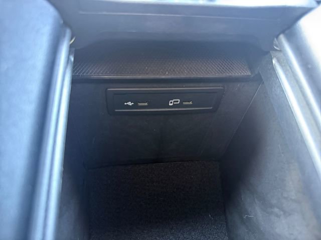 Used 2021 Mercedes-Benz GLC 300 4MATIC image 34