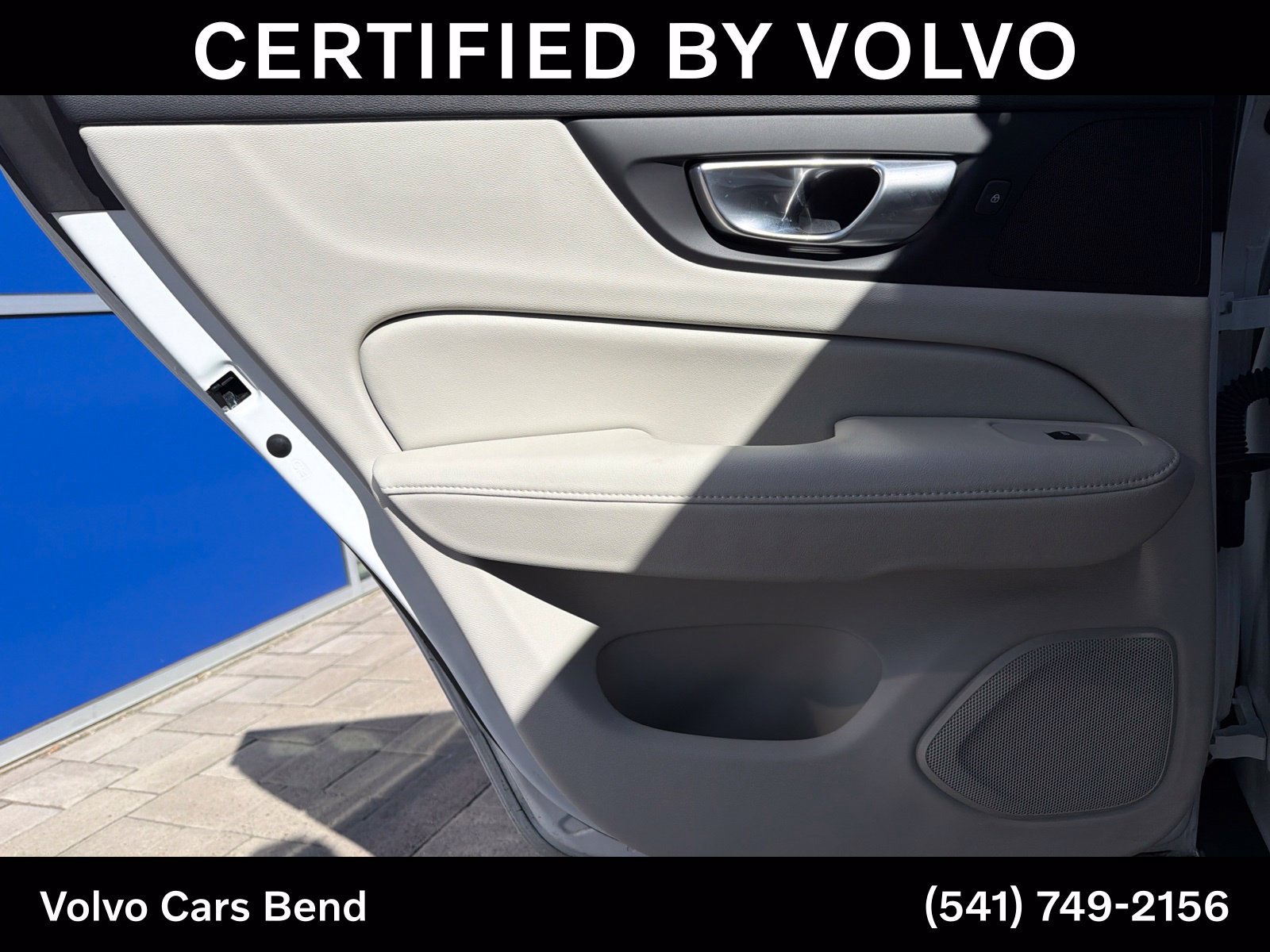 Certified 2025 Volvo V60 B5 Cross Country Plus AWD/4WD image 21