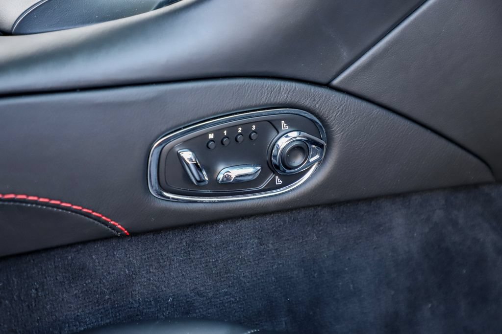 Used 2019 Aston Martin DBS Superleggera RWD image 66