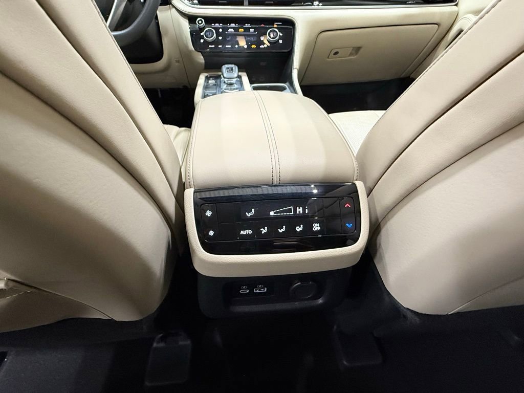 Used 2023 INFINITI QX60 Luxe w/ Performance Audio Package image 36