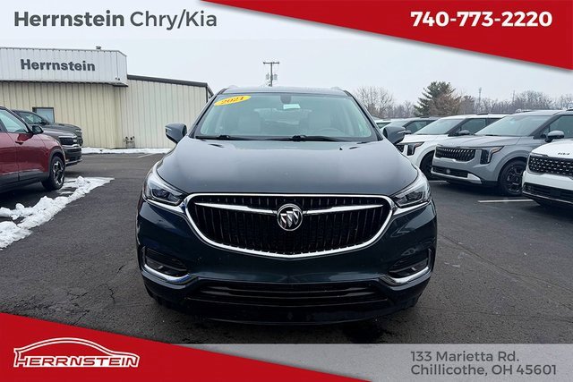 Used 2021 Buick Enclave Essence image 2