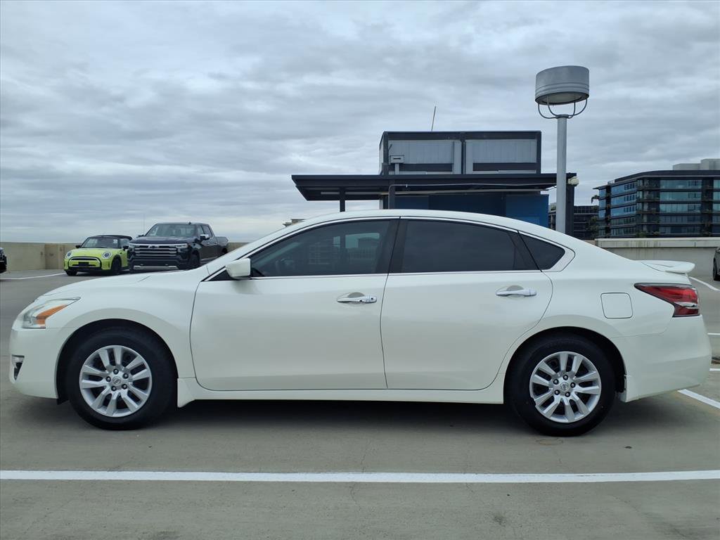 Used 2015 Nissan Altima 2.5 S w/ Power Driver Seat Package image 3